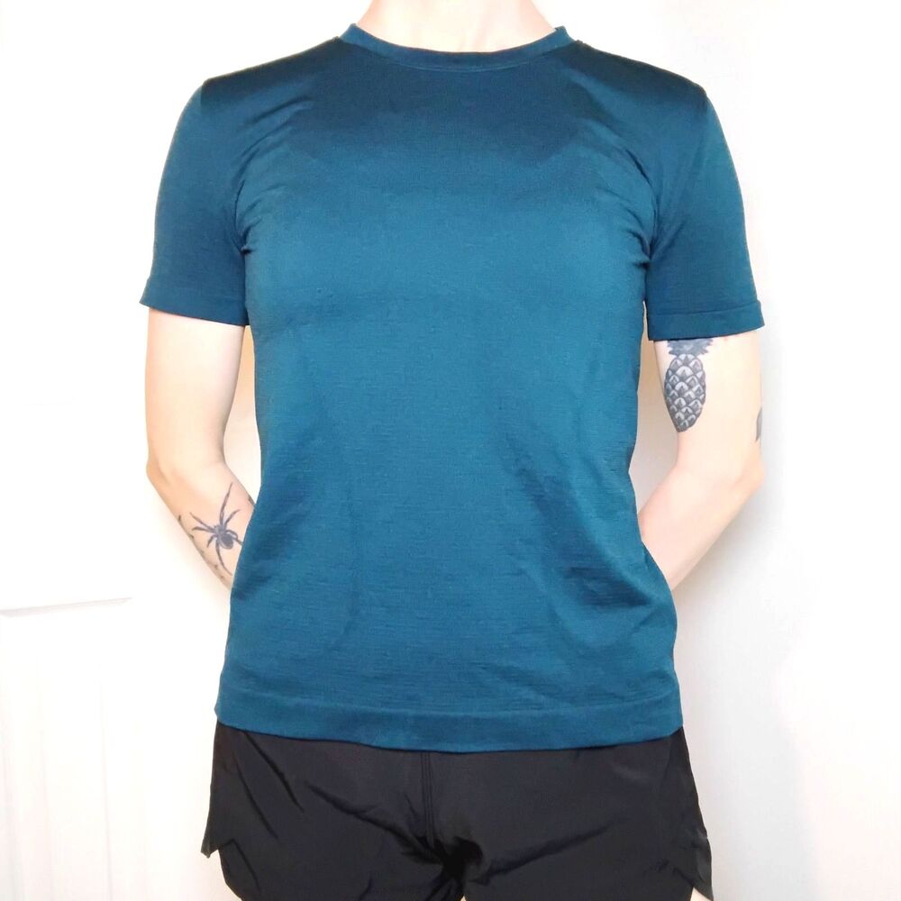 Lululemon Swiftly Relaxed Short-Sleeve Shirt Hip Length *Updated Fit Size 0